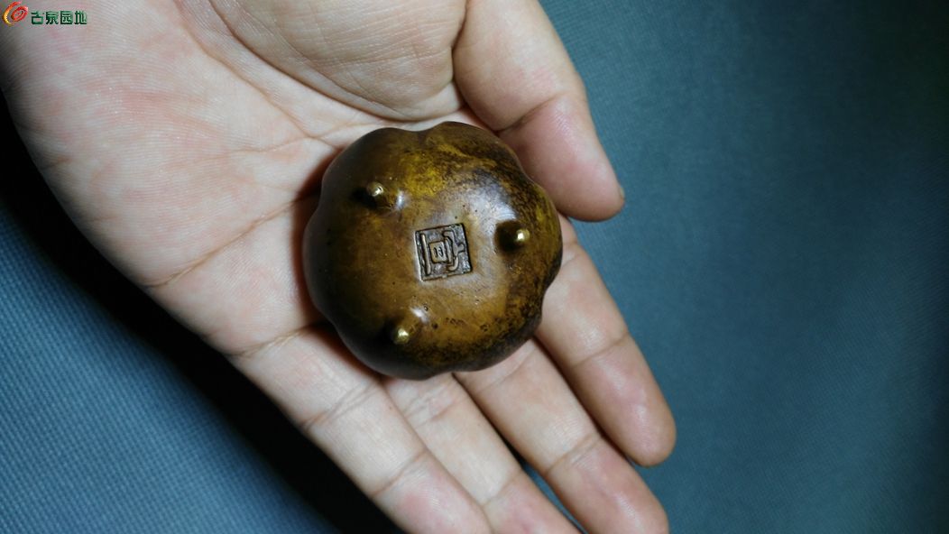 宣字一株香小铜香炉
