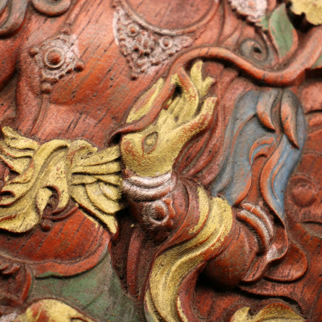 西藏寺院收老木头浮雕白度母唐卡