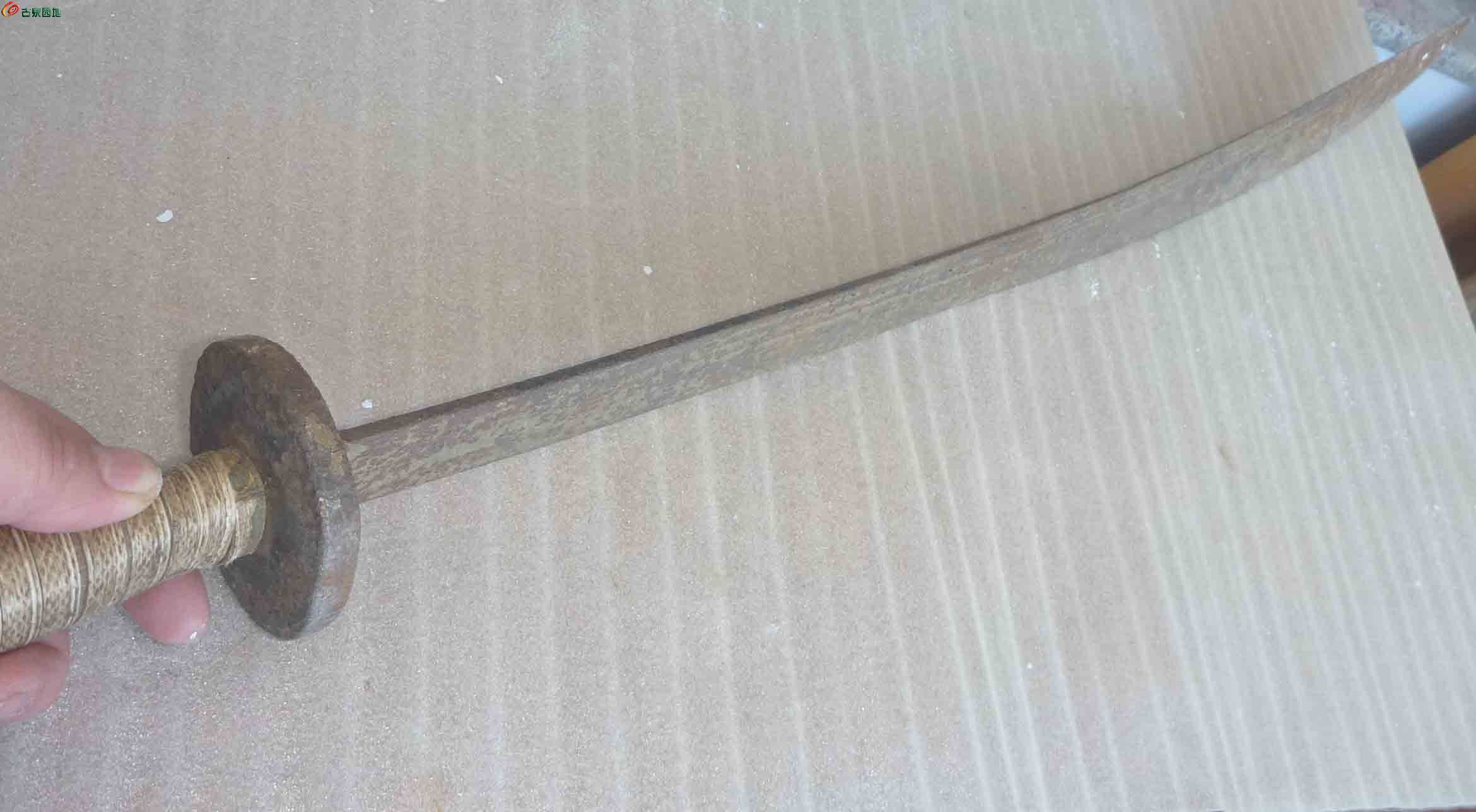 清代牛尾官刀,长90厘米,刀档宽85厘米包老