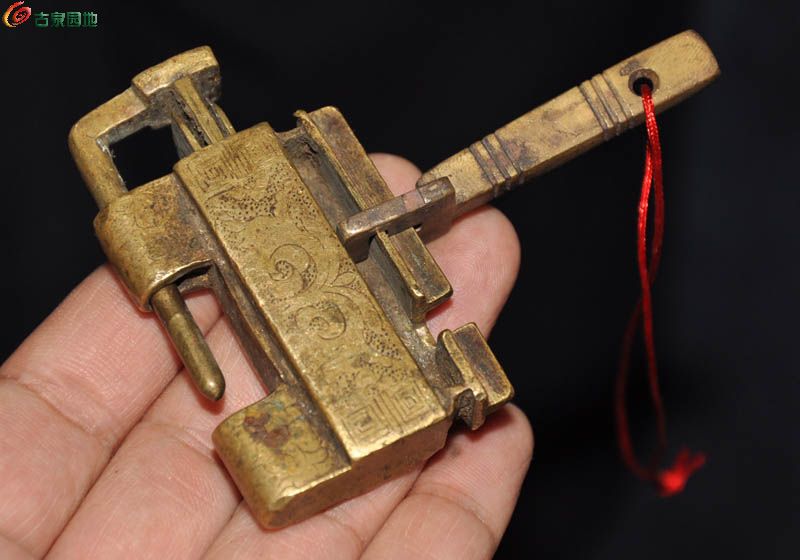 原配钥匙的丽江老铜锁