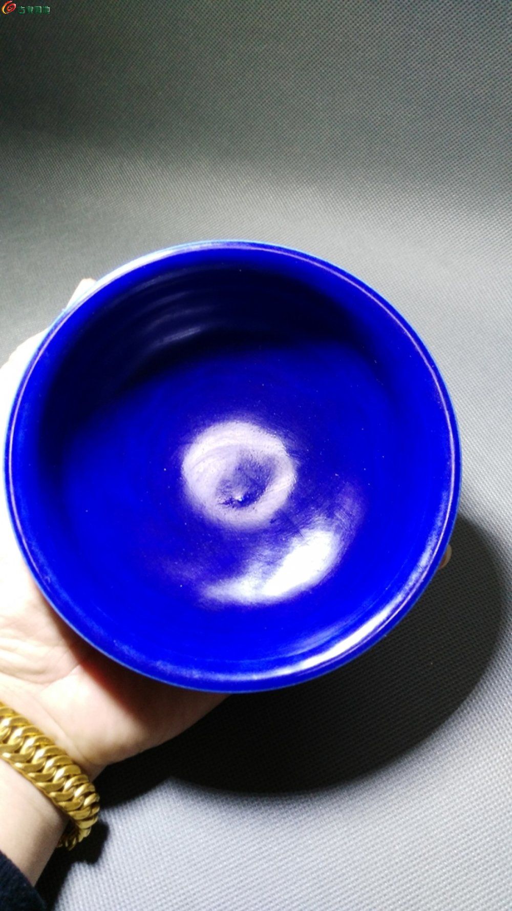 宝石蓝釉瓷碗