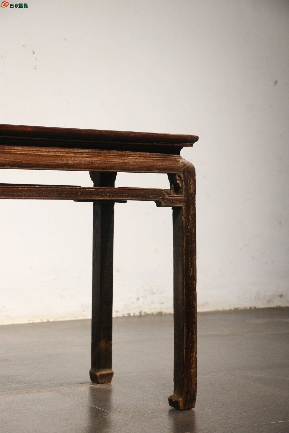 『铁力木琴桌』