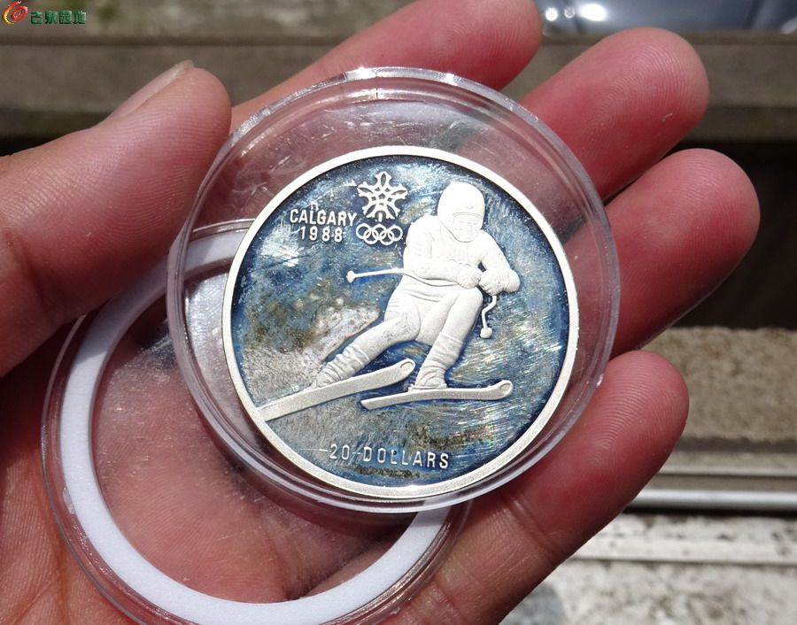 加拿大1985年发行1988年冬奥会纪念大银币